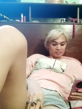 Snapshot of QueenSoreal chatting on 23, 6, 2026 QueenSoreal online show from 23, 6, 2026