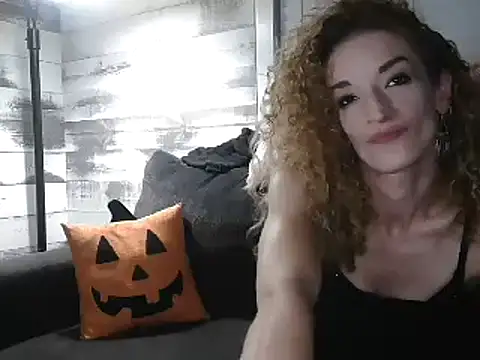 Snapshot of AshleyRain chatting on 5, 10, 2025 AshleyRain online show from 5, 10, 2025