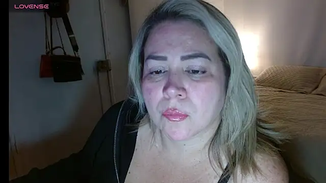 bella savati online show from 11, 10, 2025