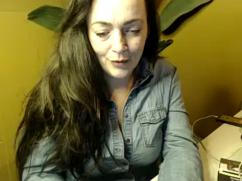 Snapshot of cloe85nl chatting on 5, 2, 2025 cloe85nl online show from 5, 2, 2025