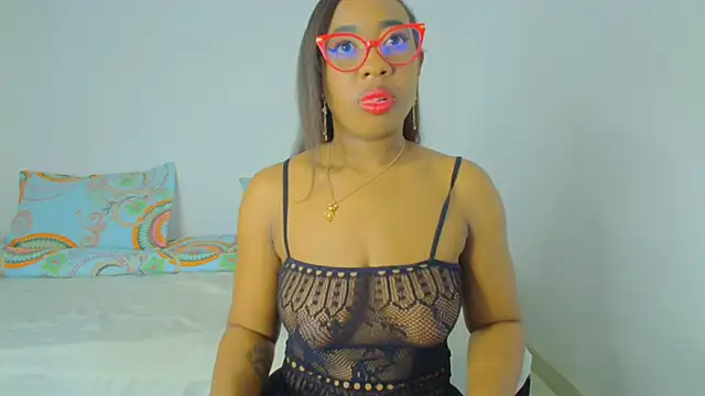 Snapshot of CaseyMoon chatting on 25, 6, 2026 CaseyMoon online show from 25, 6, 2026