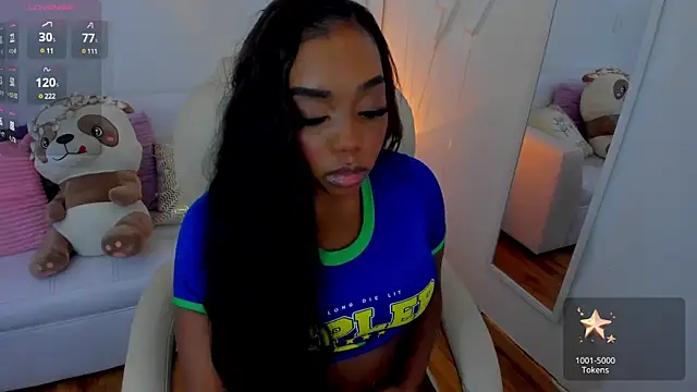 Snapshot of zobe_love chatting on 10, 2, 2025 zobe love online show from 10, 2, 2025