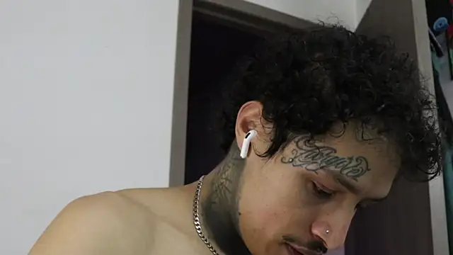 trieone online show from 22, 10, 2025