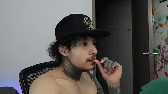 trieone online show from 26, 2, 2026