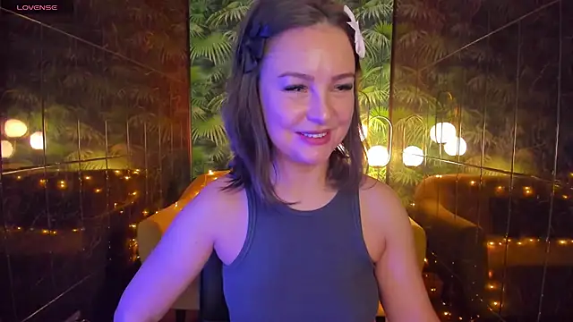 Snapshot of MilenaMellow chatting on 27, 12, 2024 MilenaMellow online show from 27, 12, 2024