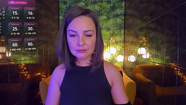 Snapshot of MilenaMellow chatting on 4, 1, 2025 MilenaMellow online show from 4, 1, 2025