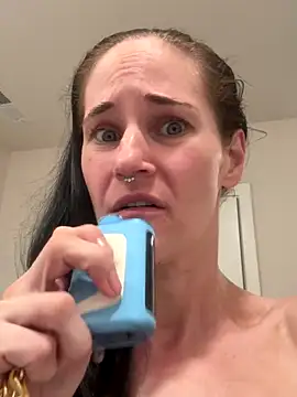 lolabunny9 online show from 23, 9, 2025