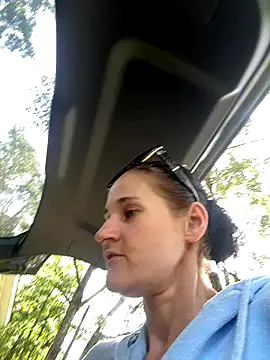 lolabunny9 online show from 5, 10, 2025