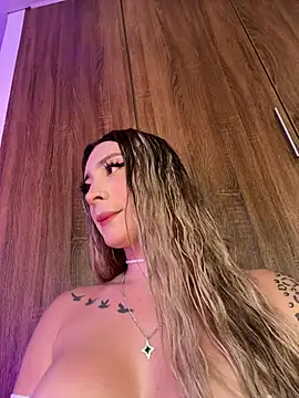 Snapshot of bunny_bicht chatting on 23, 7, 2026 bunny bicht online show from 23, 7, 2026