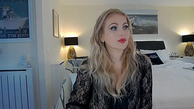 Snapshot of AlbanyWhite chatting on 21, 11, 2025 AlbanyWhite online show from 21, 11, 2025