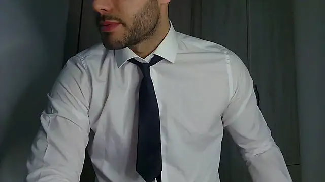 Snapshot of Justynn1 chatting on 8, 4, 2026 Justynn1 online show from 8, 4, 2026