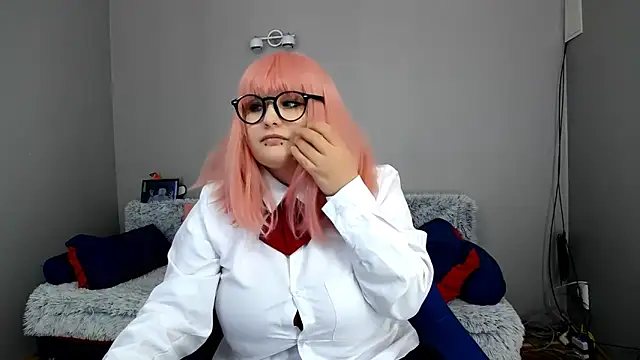 Estheri online show from 16, 1, 2025