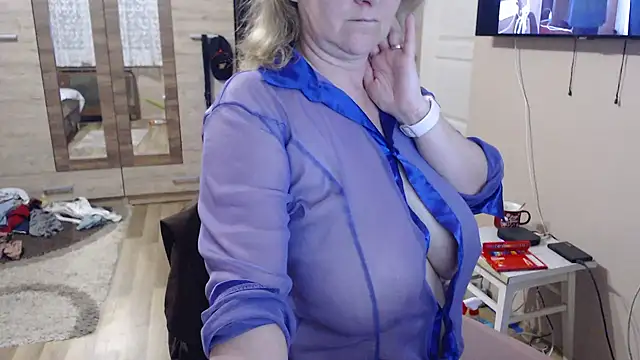 Snapshot of Elza01 chatting on 1, 5, 2026 Elza01 online show from 1, 5, 2026