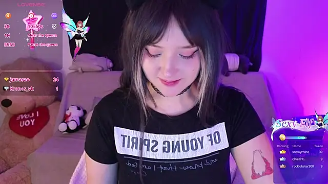 KuroChan420 online show from 28, 2, 2025