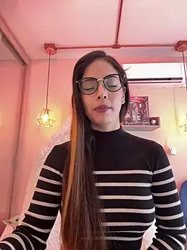 Snapshot of Zoe_Bae chatting on 28, 1, 2025 Zoe Bae online show from 28, 1, 2025