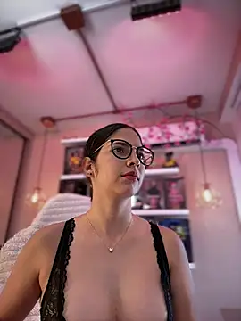 Zoe Bae online show from 16, 7, 2026