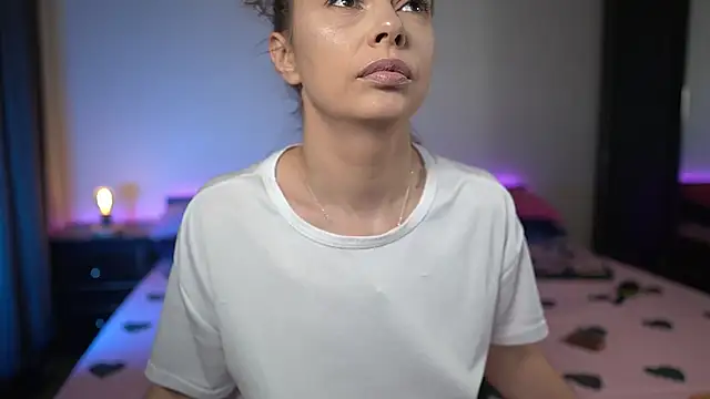 TiffanyPierce online show from 25, 11, 2025