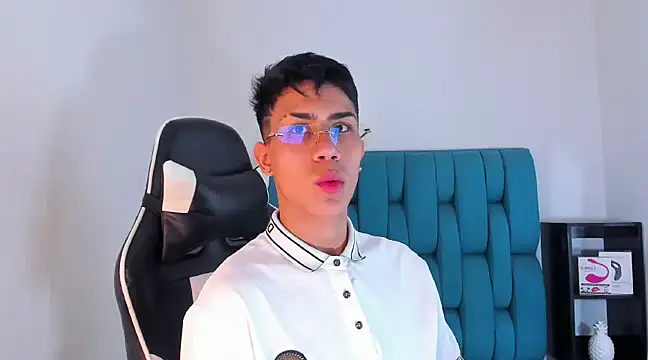 AlanNaughty online show from 2, 2, 2025