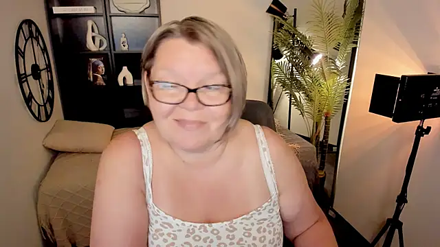 Snapshot of Shannonshine chatting on 20, 7, 2026 Shannonshine online show from 20, 7, 2026