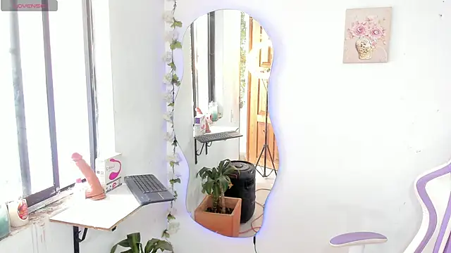 Snapshot of sofia_gold_ chatting on 27, 5, 2026 sofia gold online show from 27, 5, 2026