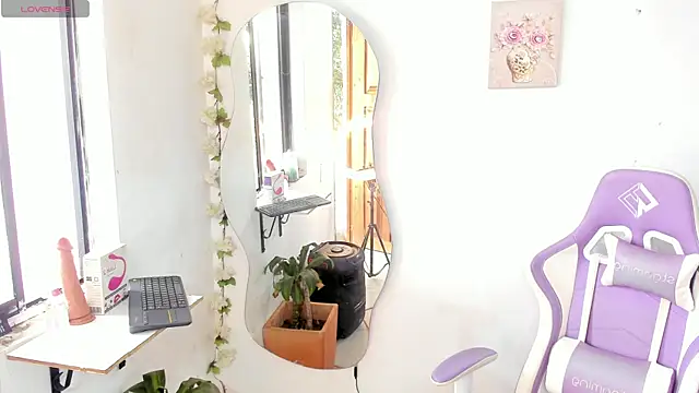 Snapshot of sofia_gold_ chatting on 29, 5, 2026 sofia gold online show from 29, 5, 2026