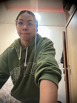 Snapshot of carolgaita chatting on 18, 1, 2026 carolgaita online show from 18, 1, 2026