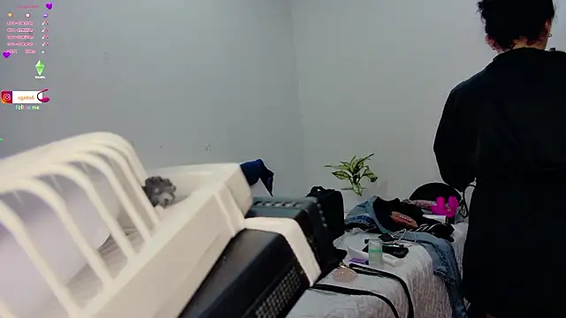 Snapshot of carolgaita chatting on 2, 3, 2026 carolgaita online show from 2, 3, 2026