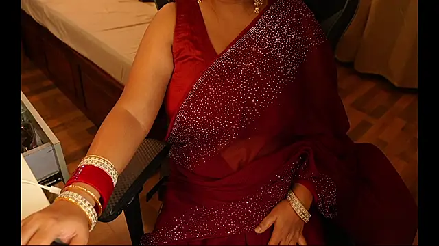 sneha hussy online show from 25, 4, 2026