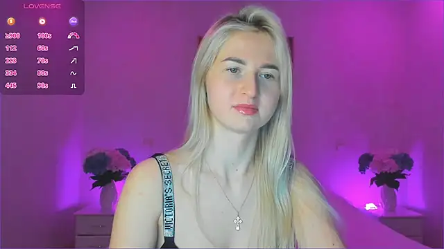 Snapshot of AnnaCarrera chatting on 7, 1, 2025 AnnaCarrera online show from 7, 1, 2025