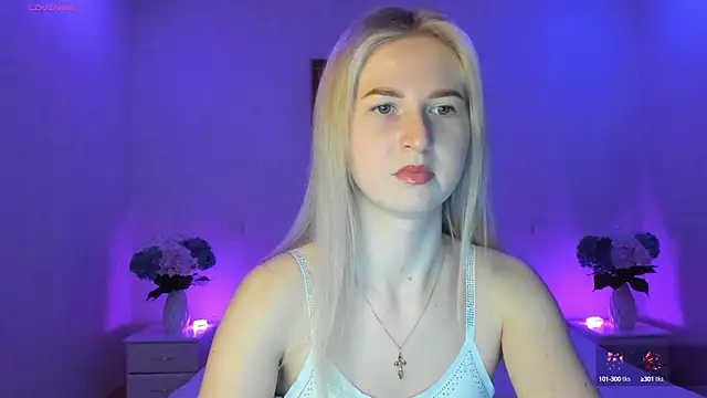 Snapshot of AnnaCarrera chatting on 11, 3, 2025 AnnaCarrera online show from 11, 3, 2025