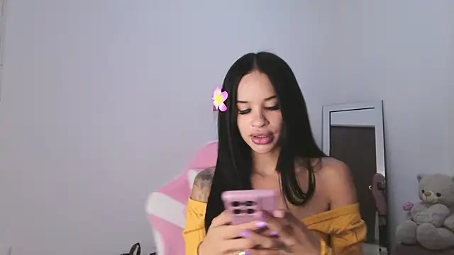 Snapshot of secretgreisy_ chatting on 2, 8, 2026 secretgreisy online show from 2, 8, 2026