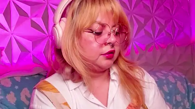 Satyn doll online show from 15, 10, 2025