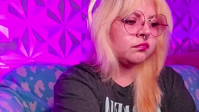 Satyn doll online show from 19, 10, 2025