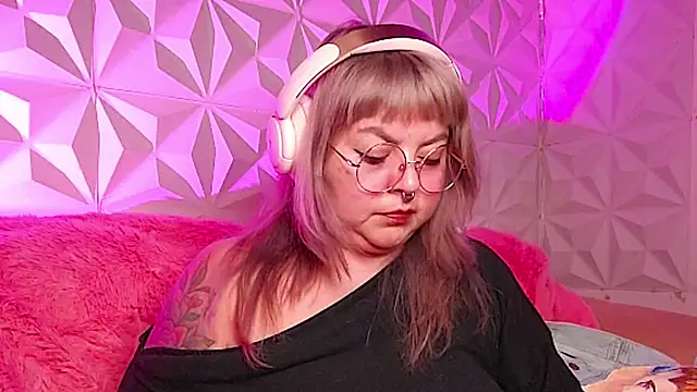 Satyn doll online show from 21, 11, 2025