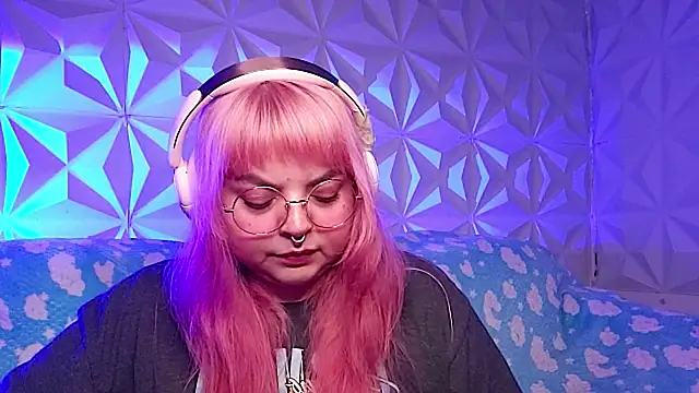 Satyn doll online show from 10, 4, 2026