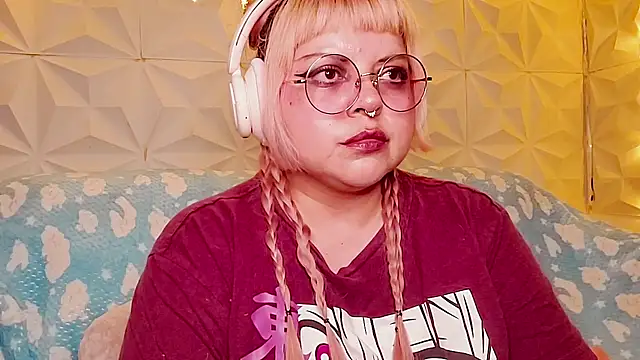 Satyn doll online show from 15, 5, 2026