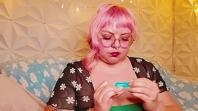 Satyn doll online show from 28, 5, 2026
