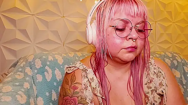 Satyn doll online show from 31, 5, 2026