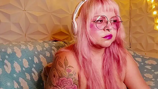 Satyn doll online show from 4, 6, 2026