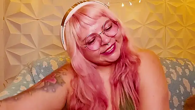 Satyn doll online show from 4, 6, 2026