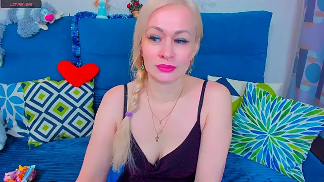 EllenMoore online show from 7, 1, 2025