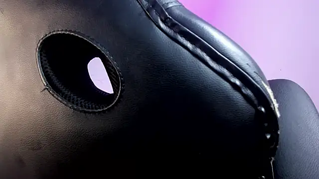 Ellie Alves online show from 14, 10, 2025