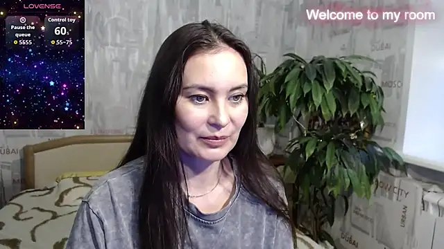 Snapshot of GinaQSoul chatting on 6, 7, 2026 GinaQSoul online show from 6, 7, 2026