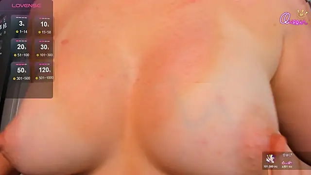 Snapshot of azure_moon2 chatting on 3, 7, 2026 azure moon2 online show from 3, 7, 2026