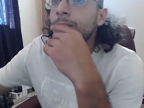 Snapshot of xZABLEYERx chatting on 6, 7, 2026 xZABLEYERx online show from 6, 7, 2026
