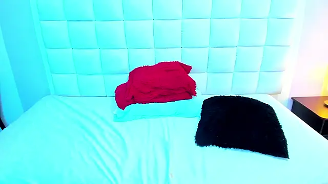 teresasroom  online show from 25, 1, 2025