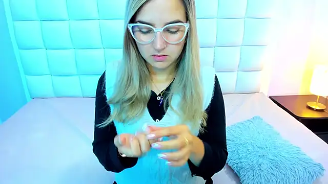 teresasroom  online show from 6, 10, 2025