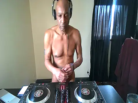 Snapshot of longdick4you8686 chatting on 28, 2, 2025 longdick4you8686 online show from 28, 2, 2025