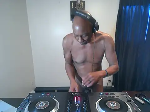 Snapshot of longdick4you8686 chatting on 21, 3, 2025 longdick4you8686 online show from 21, 3, 2025