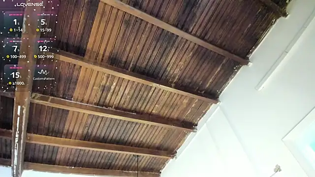 Snapshot of alessandra_wells chatting on 16, 10, 2025 alessandra wells online show from 16, 10, 2025